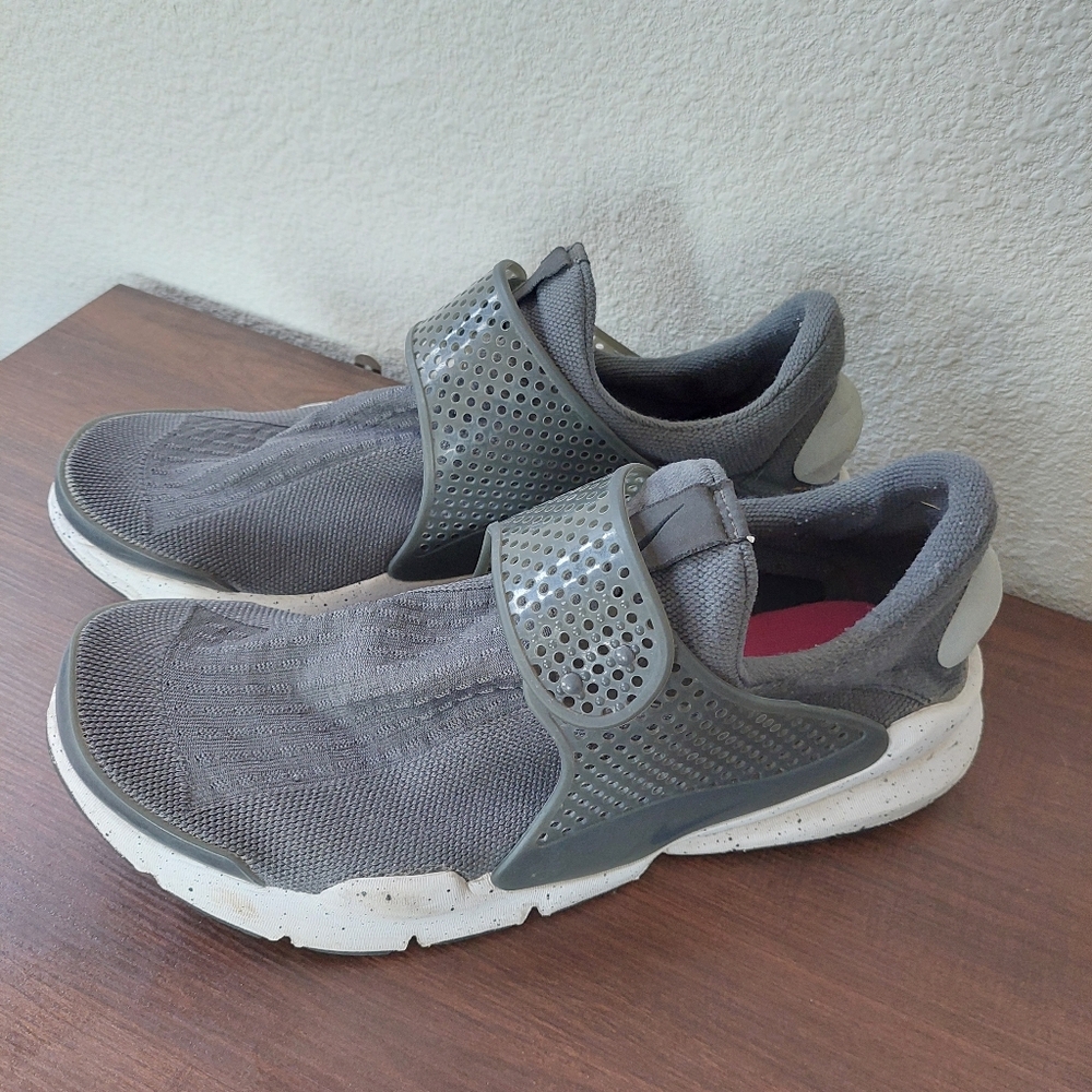 Nike Sock Dart Wolf Grey Sneaker Size 11